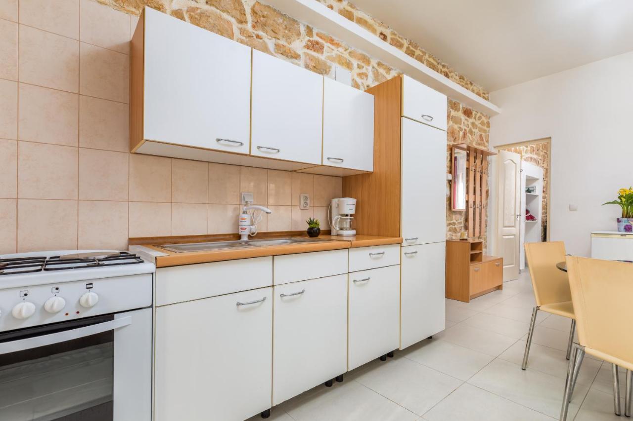 Apartment Nikola Fažana エクステリア 写真