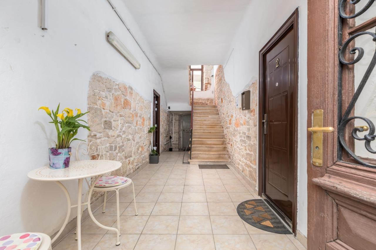 Apartment Nikola Fažana エクステリア 写真